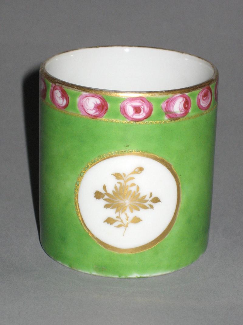 1966.0621.043 Coffee cup front