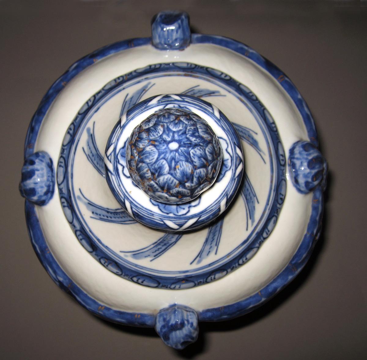 1966.0631.001 A, B Porcelain Urn top