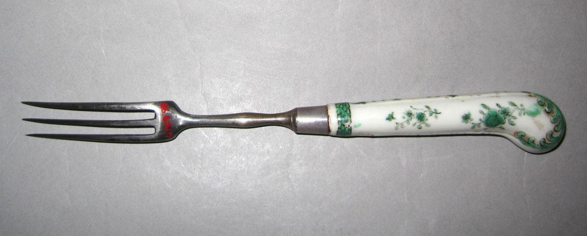 1966.0634.007 Porcelain-handled fork view 2