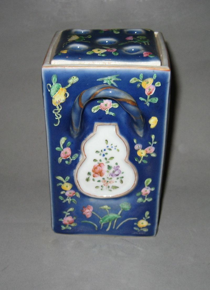1966.0642.001 Porcelain Flower Container view 2