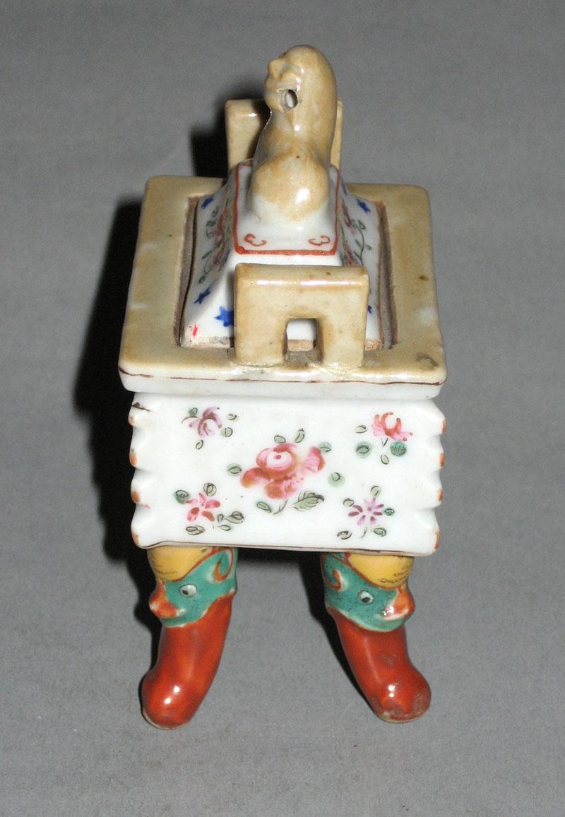 1966.0651 Ding side view