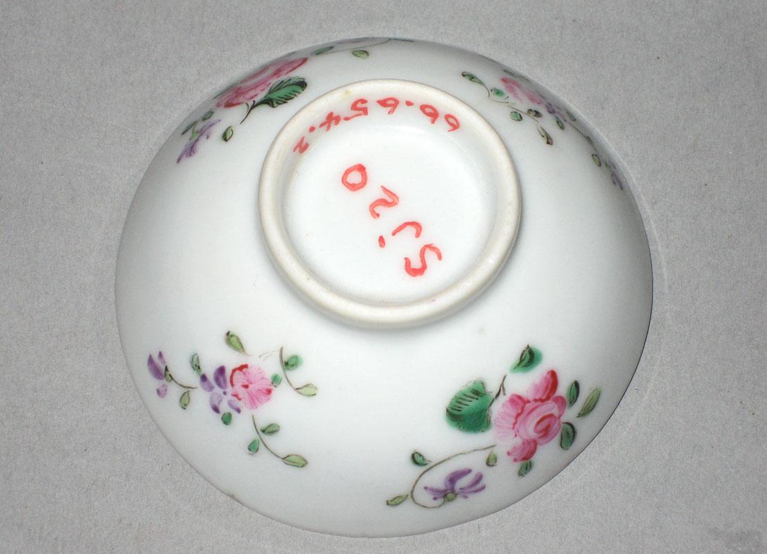 1966.0654.002 Saucer underside