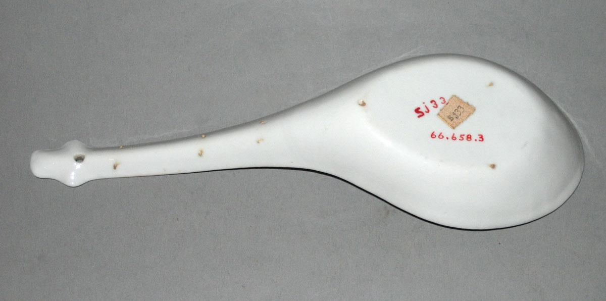 1966.0658.002 Spoon underside