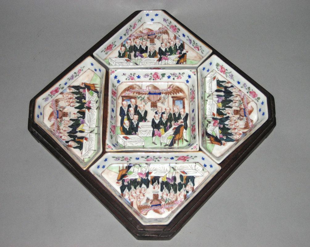 1966.0682 Condiment dish
