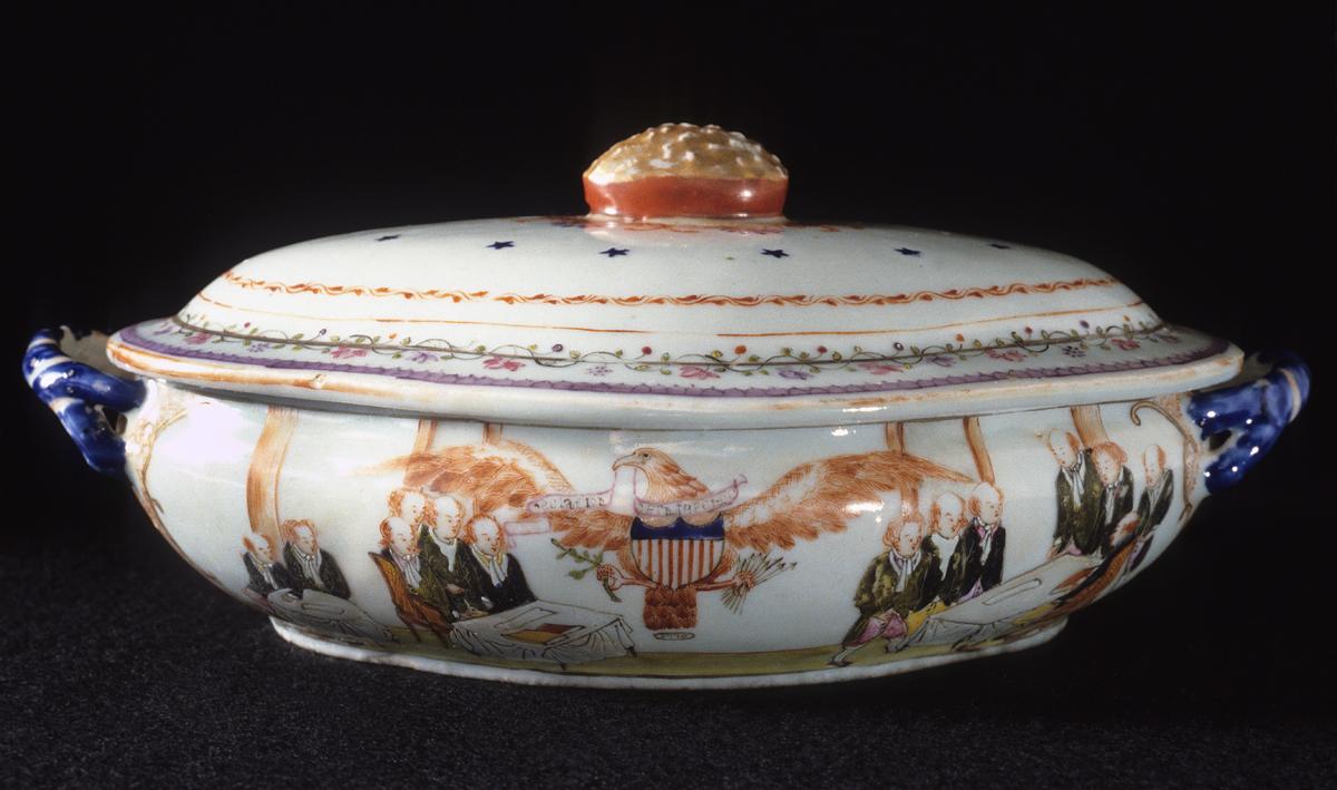 1966.0684 A, B, C Tureen and Stand, Side View