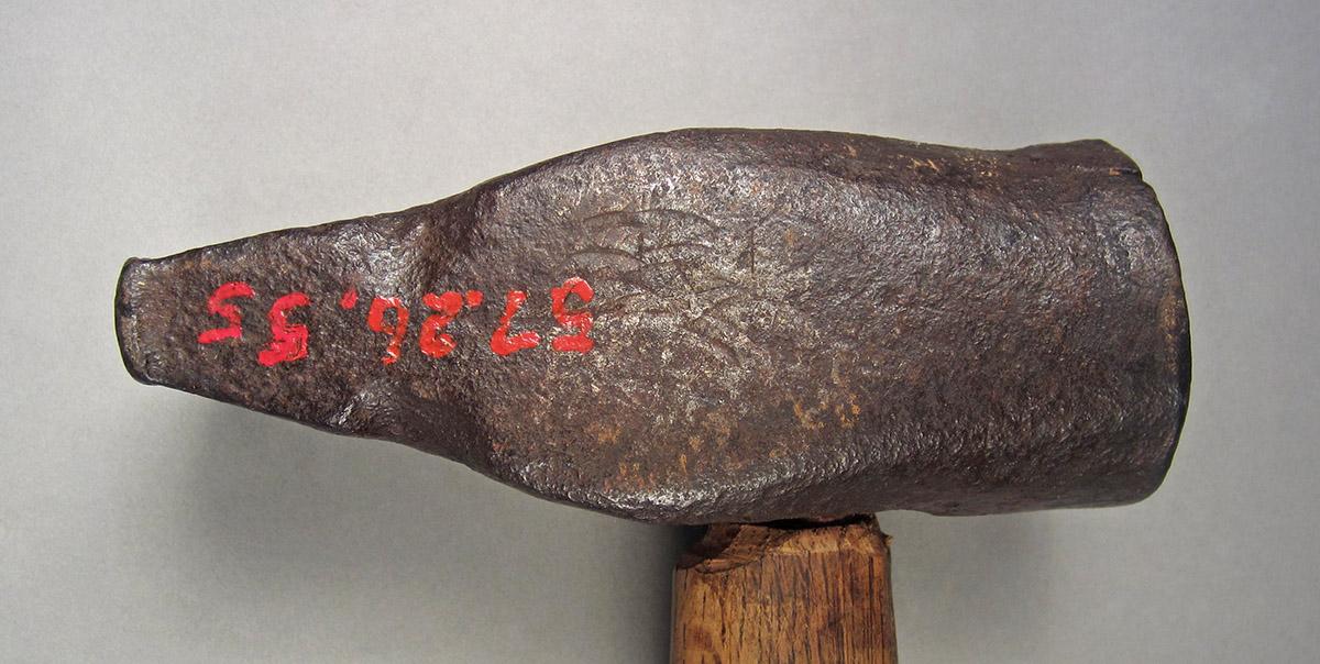 1957.0026.055, Hammer, head side 1