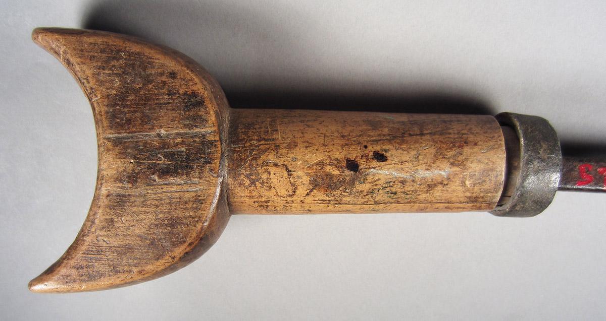 1957.0026.056 Hoof knife, handle side 2