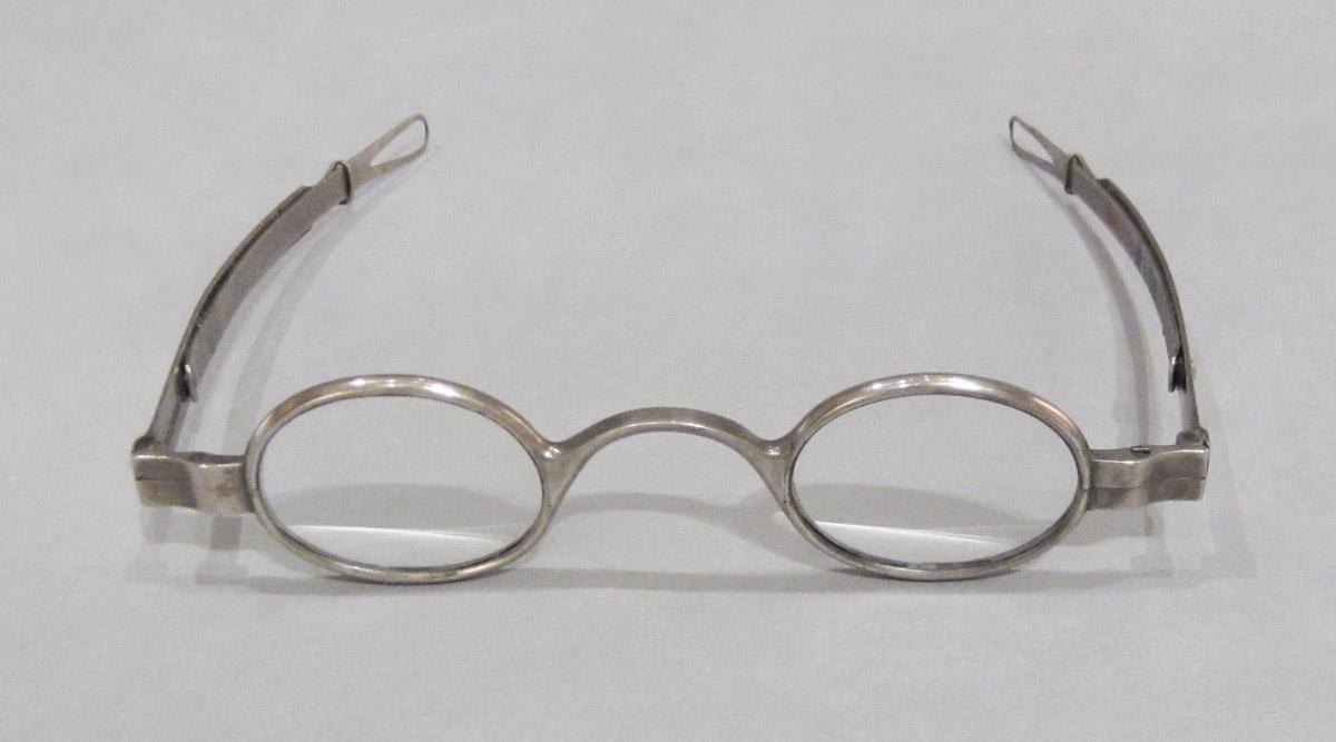 1966.0730 Spectacles, view 1