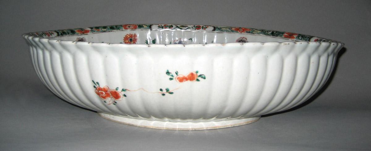 1966.0768 Porcelain Bowl side 1