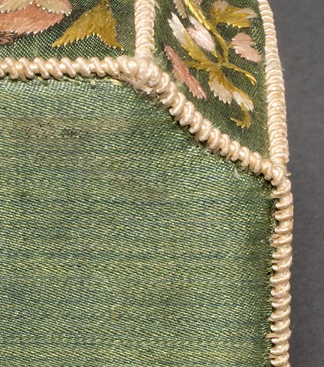1966.0770 B Container, Bottom Detail