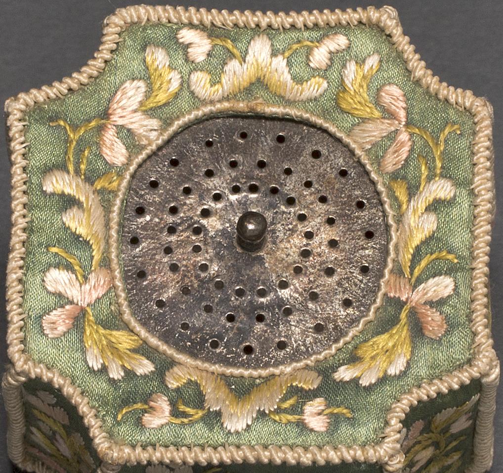 1966.0770 C Container, Top Detail