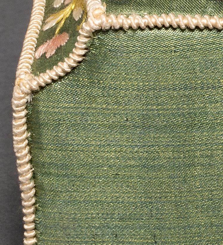 1966.0770 C Container, Bottom Detail