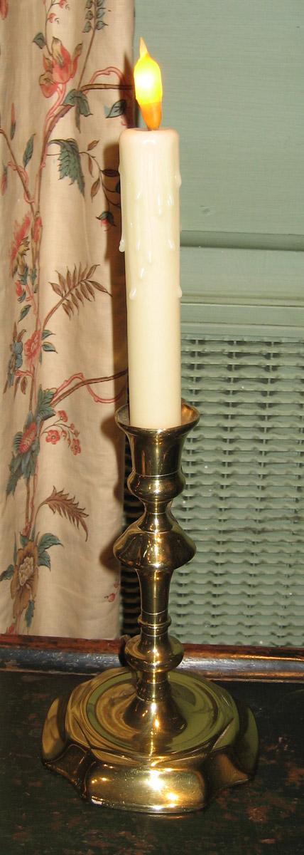 1966.0781.002 Candlestick