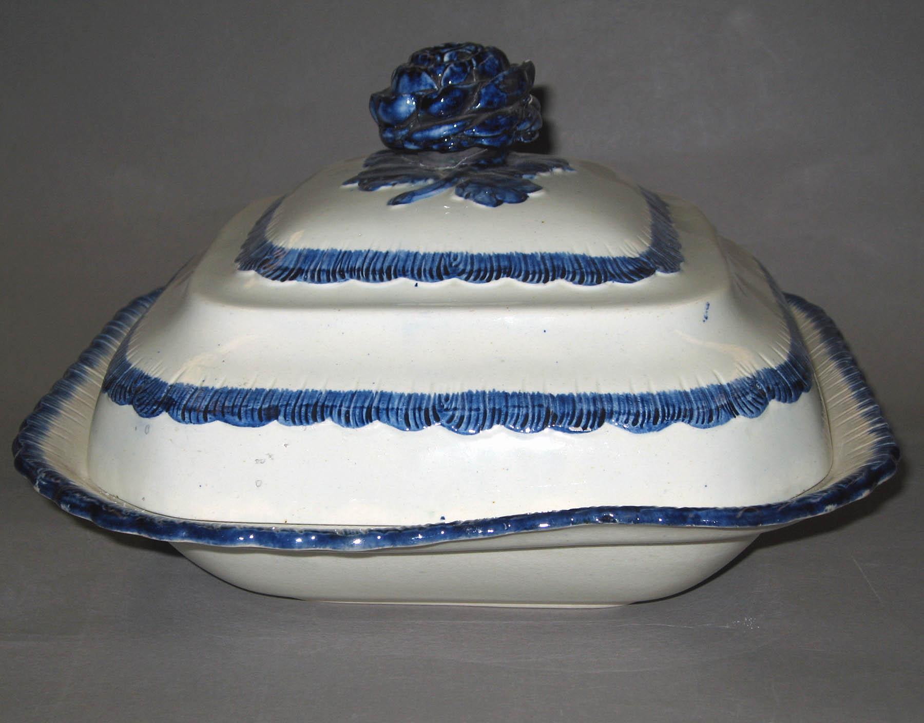 1966.0790.001 A, B Pearlware dish