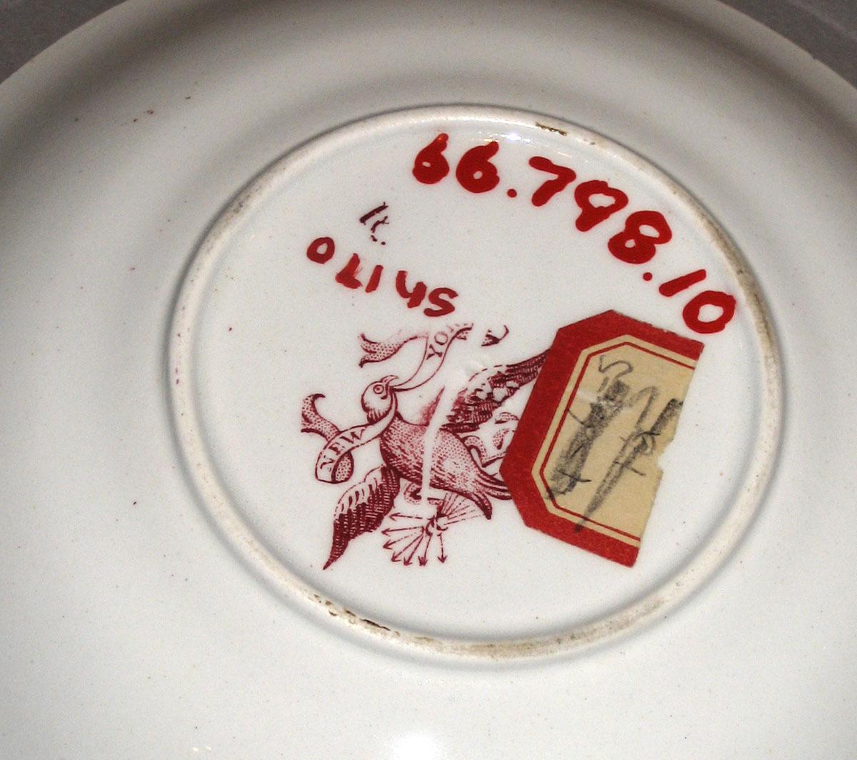 1966.0798.010 Saucer (mark)