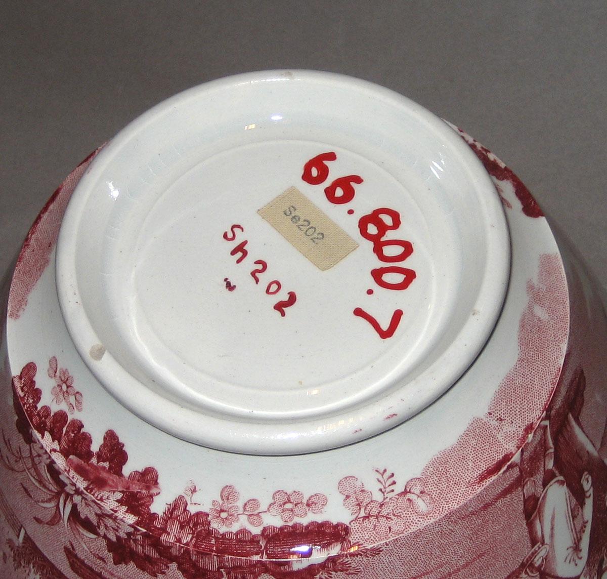 1966.0800.007 Bowl (underside)