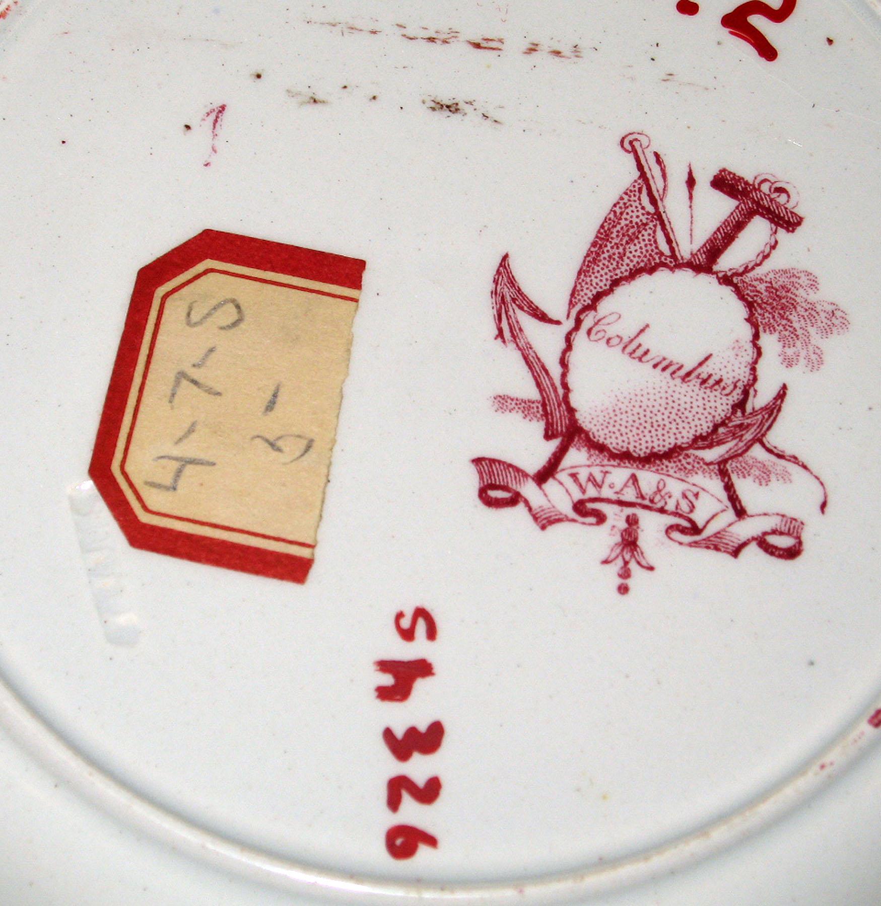 1966.0810.002 Earthenware plate, detail
