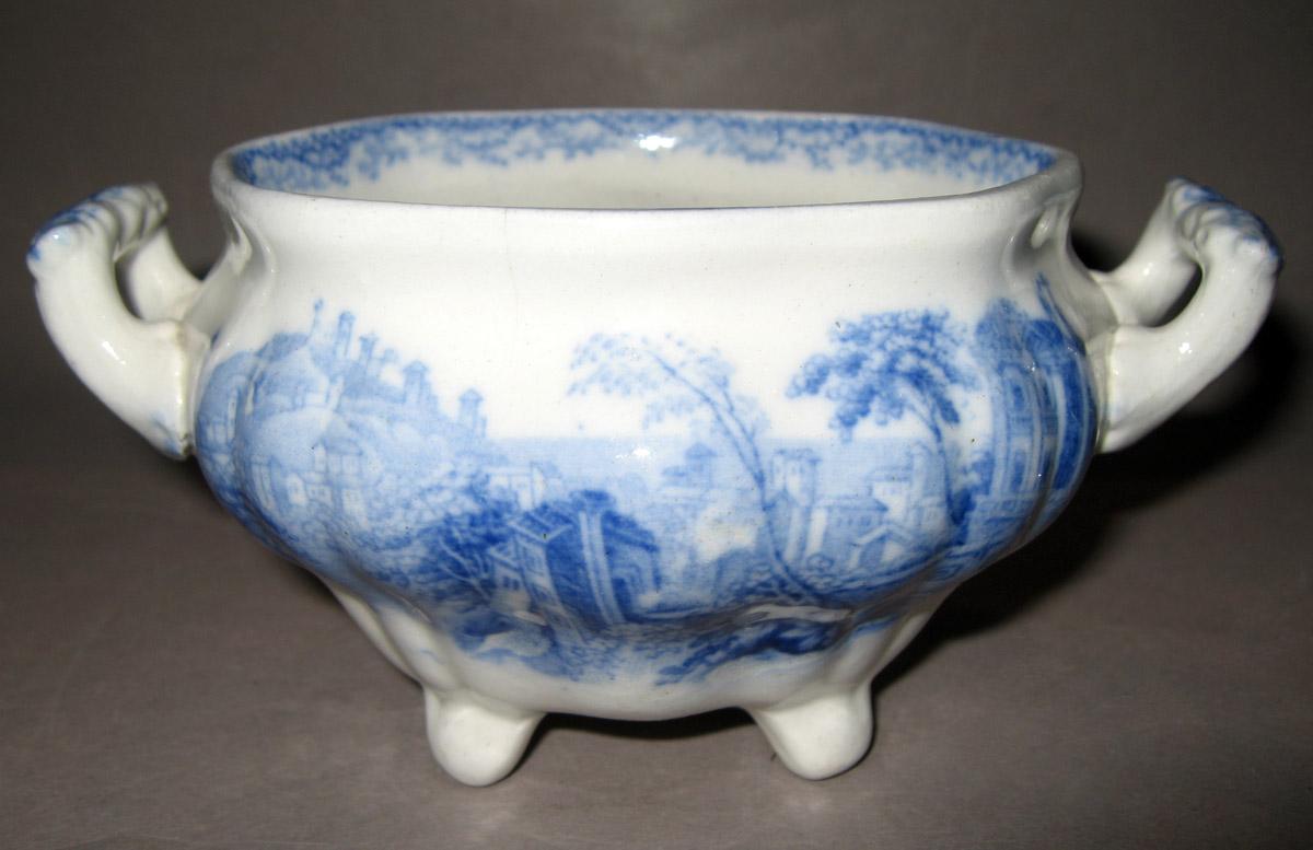 1966.0815 A Tureen