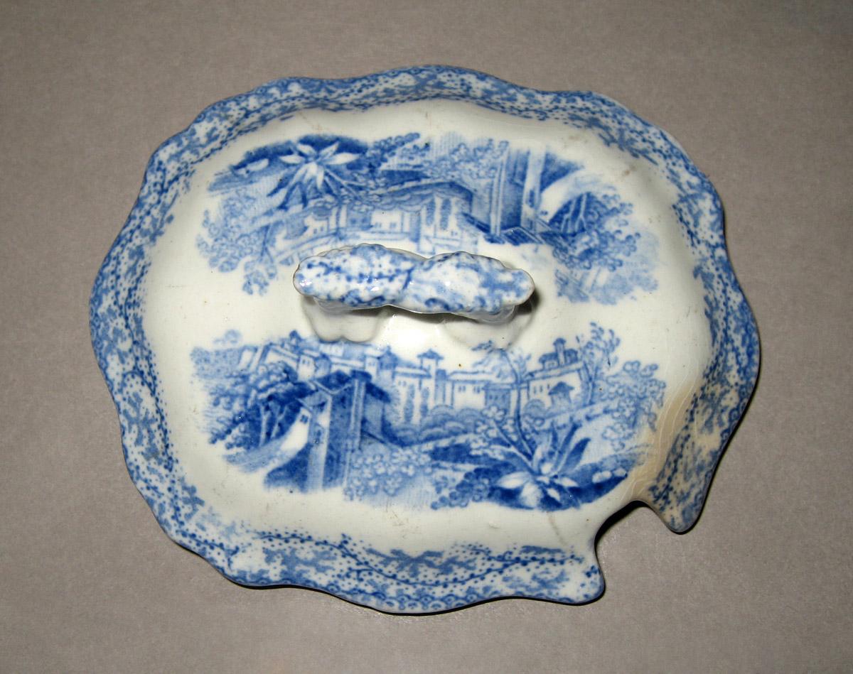 1966.0815 B Tureen cover