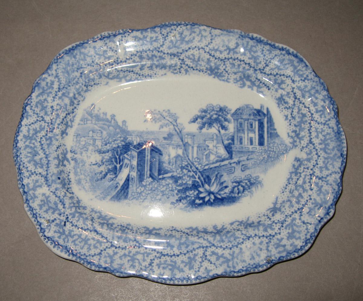 1966.0815 C Tureen stand