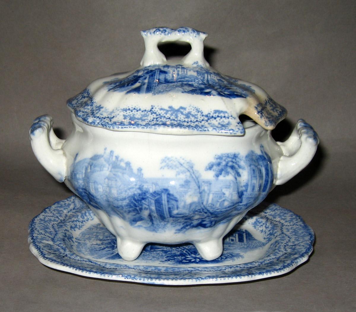 1966.0815 A-C Tureen and stand