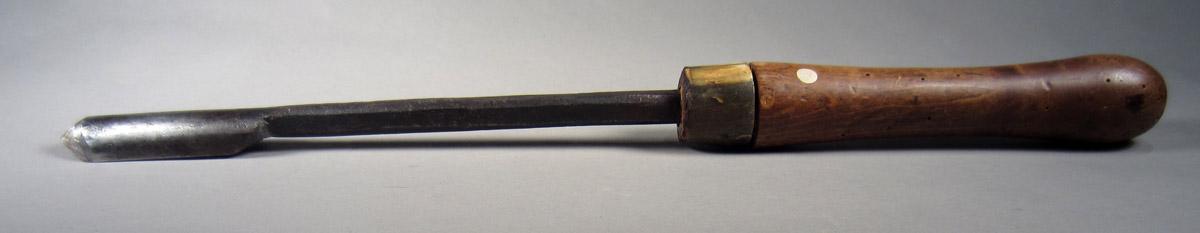 1957.0026.074 Turning gouge, View 2