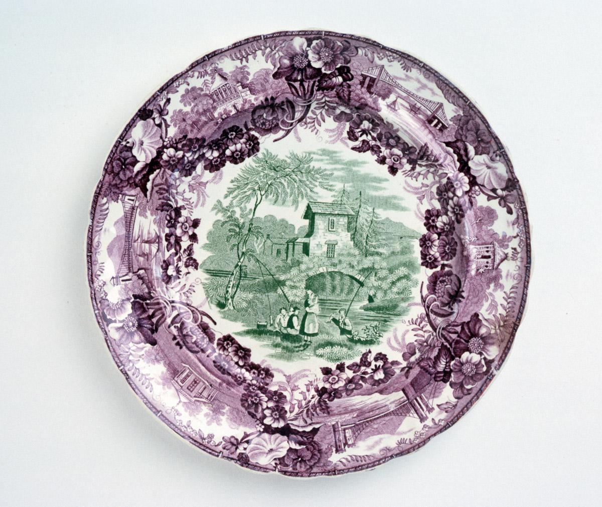 1966.0837.001 Earthenware plate