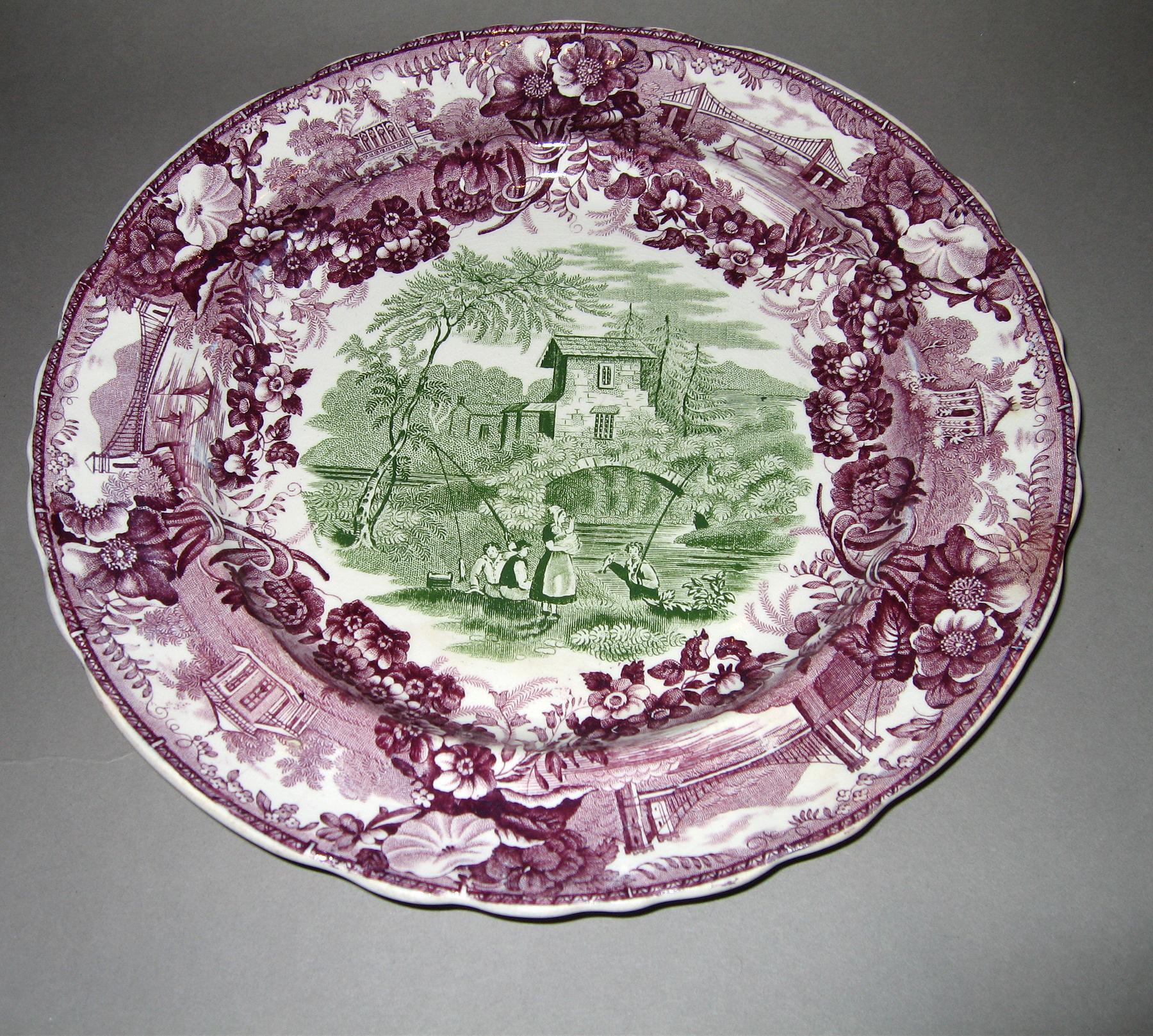 1966.0837.004 Purple and green transfer printed plate