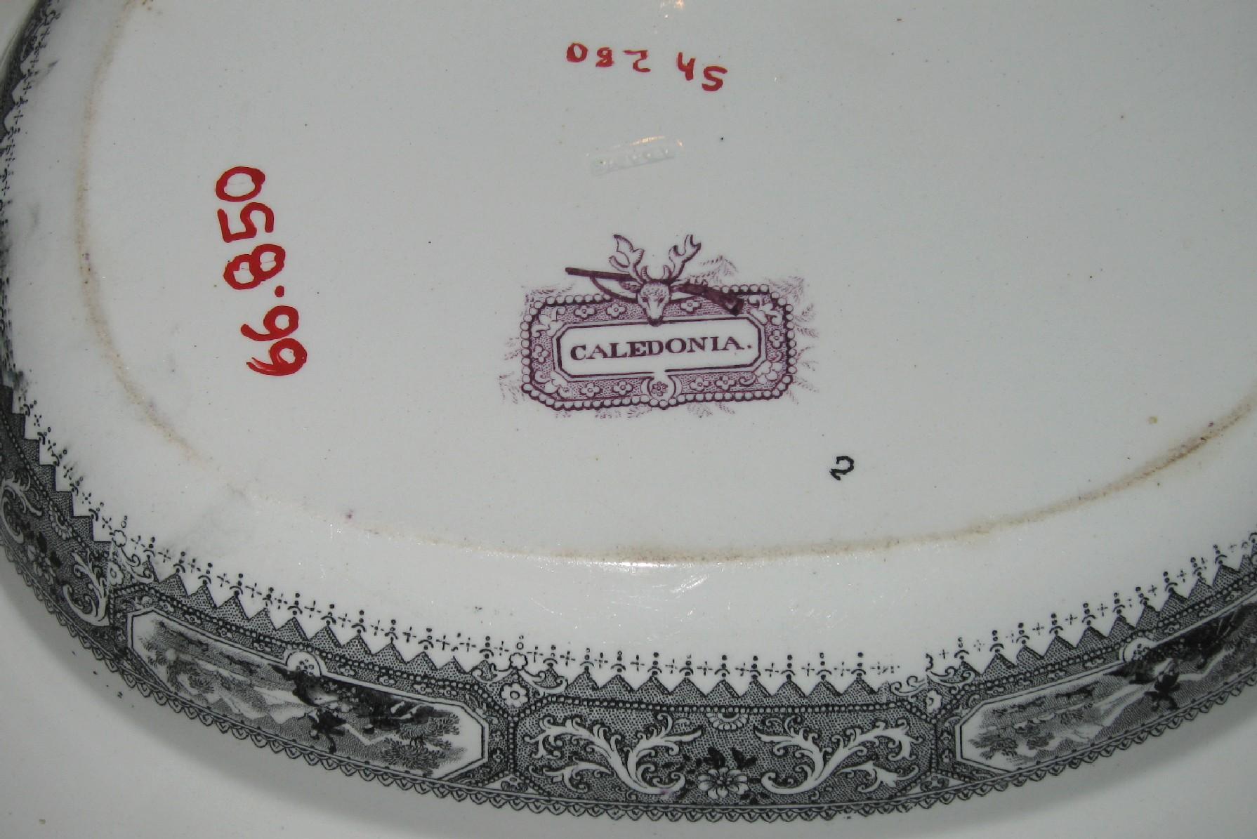 1966.0850 Dish (pattern mark)