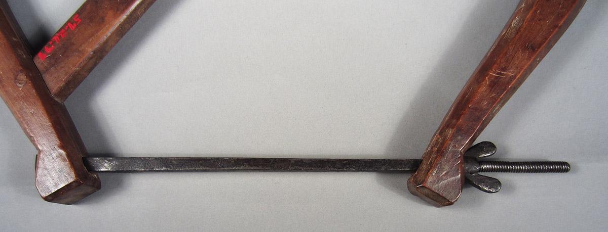 1957.0026.079 Frame saw, tension bar
