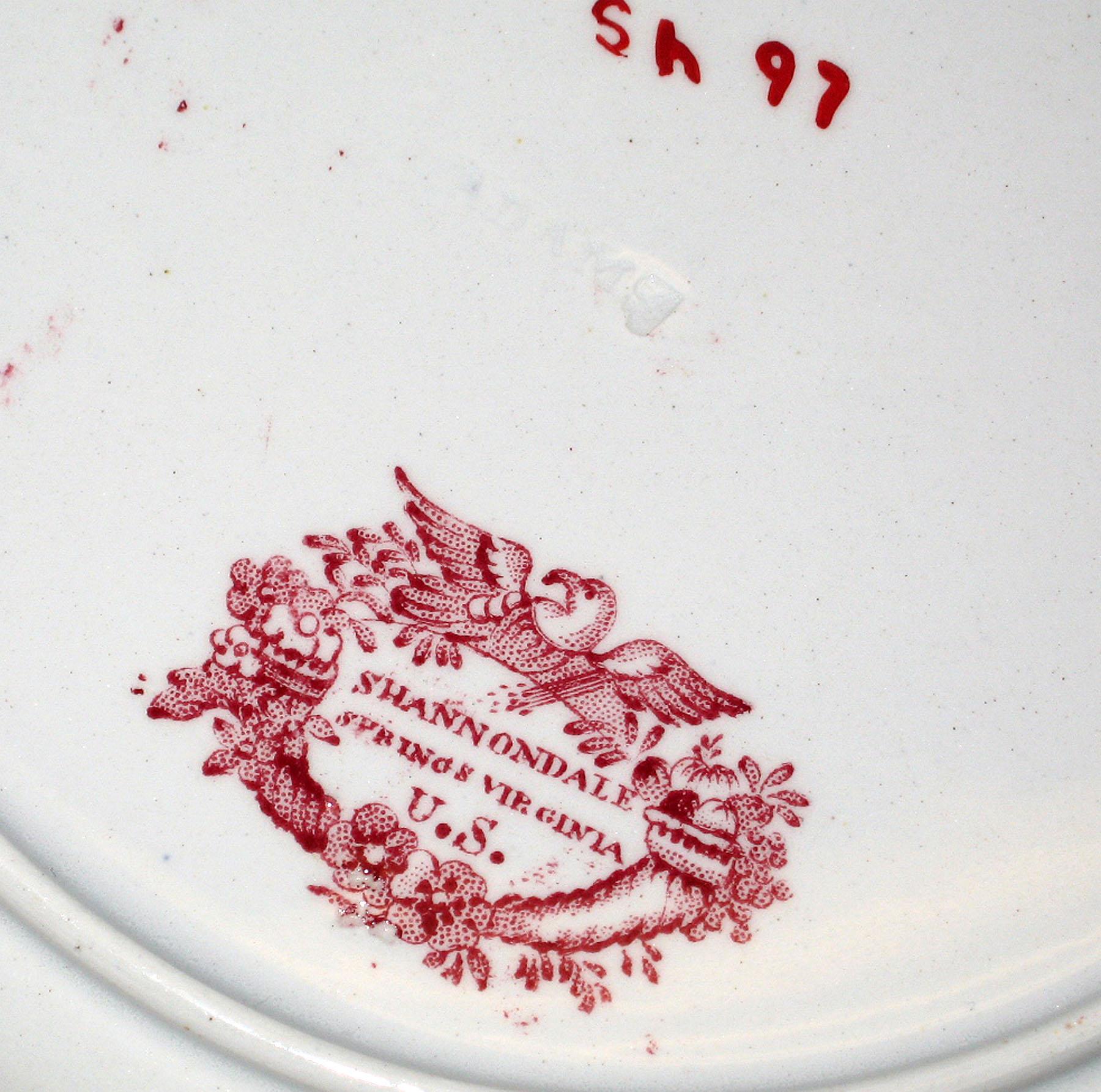 1966.0876.004 Earthenware plate, detail