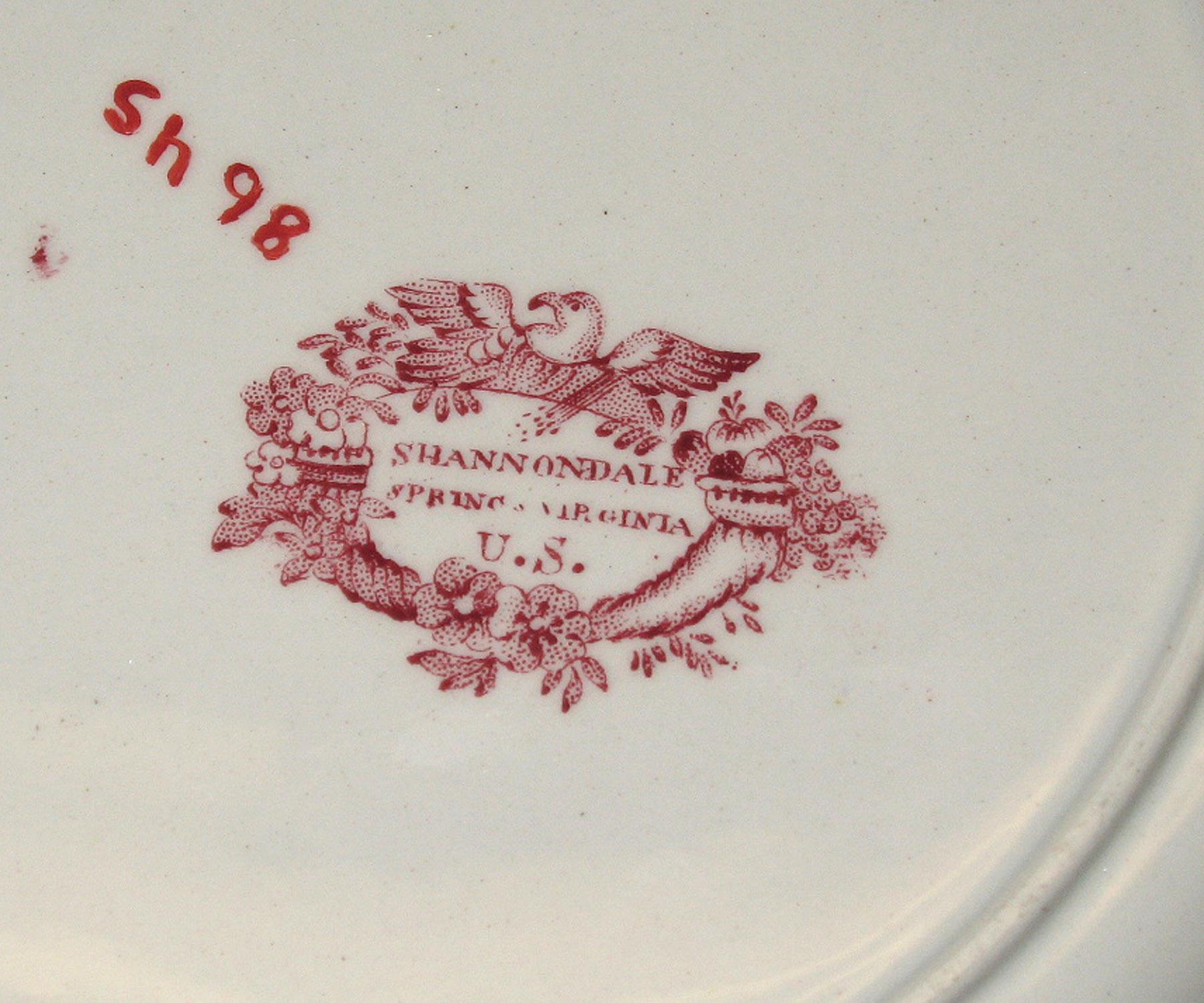1966.0876.005 Earthenware plate, detail