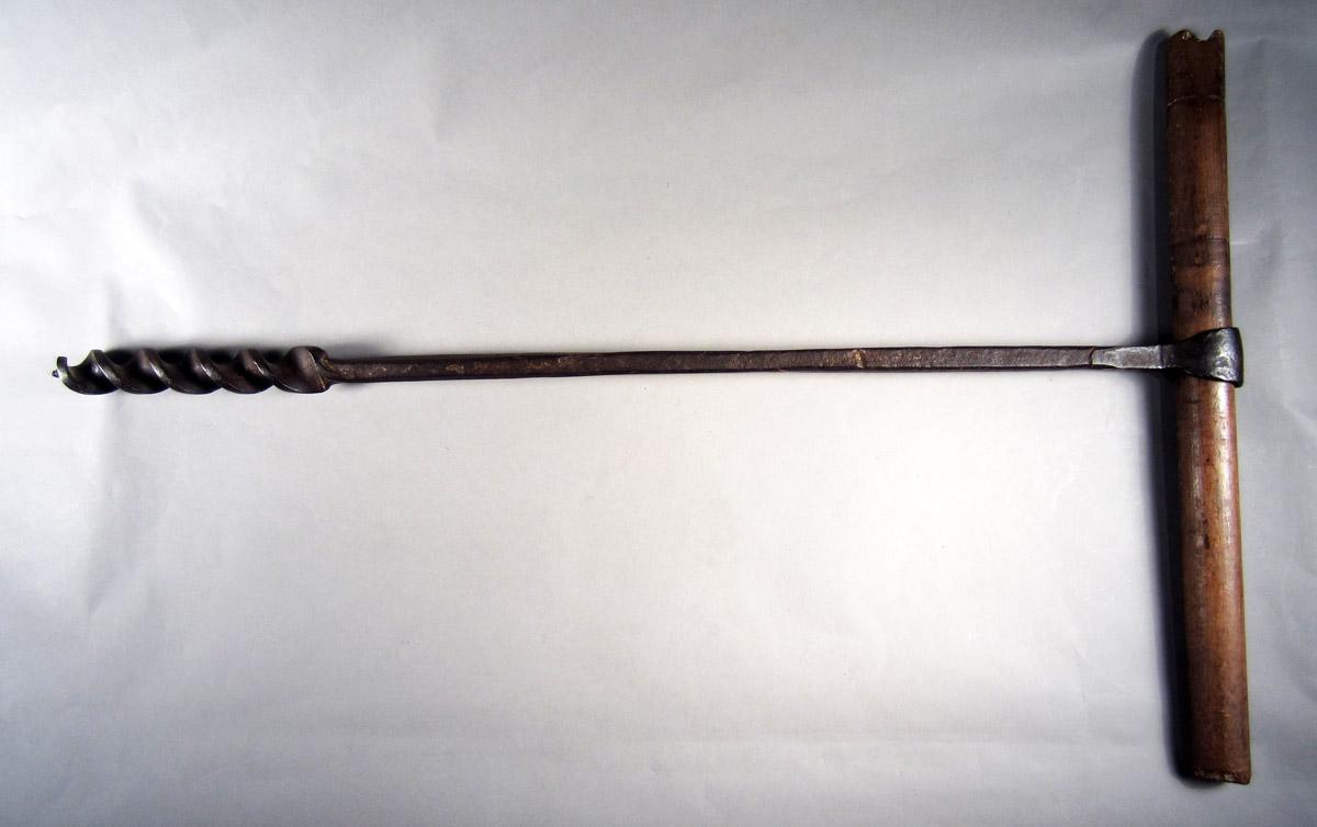 1957.0026.089 Spiral auger, View 1
