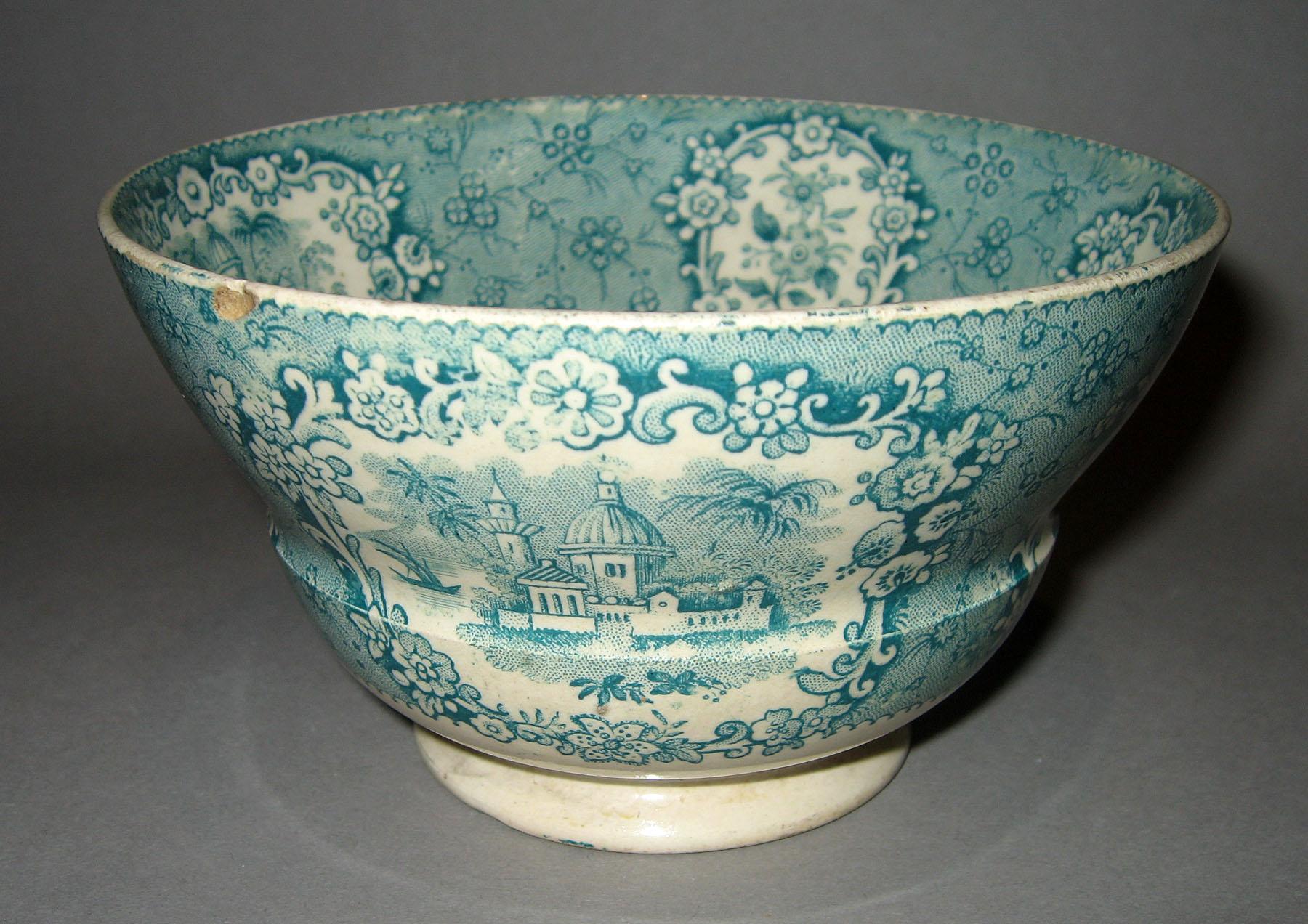 1966.0912 Oriental pattern green transfer bowl
