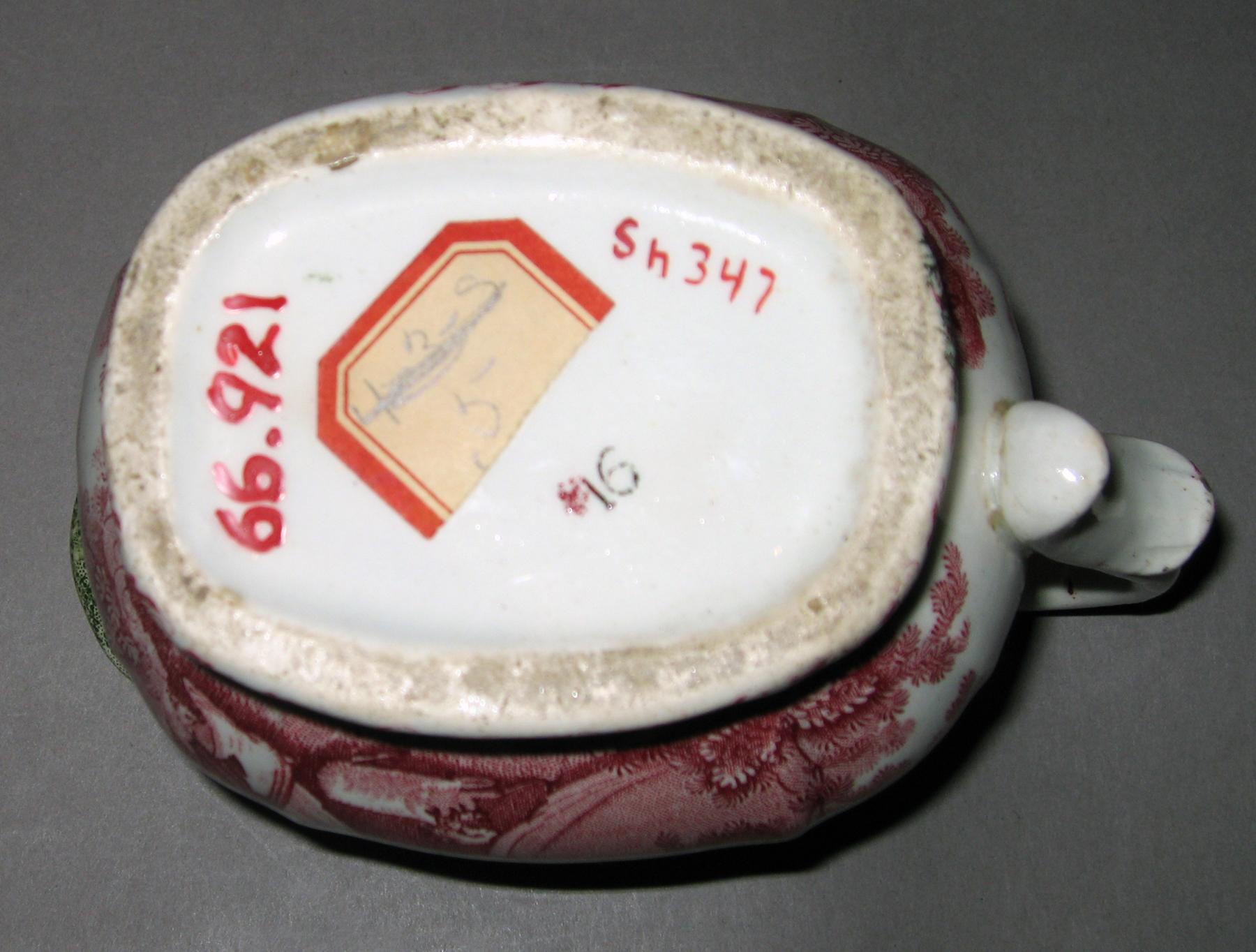 1966.0921 Sauceboat (mark)