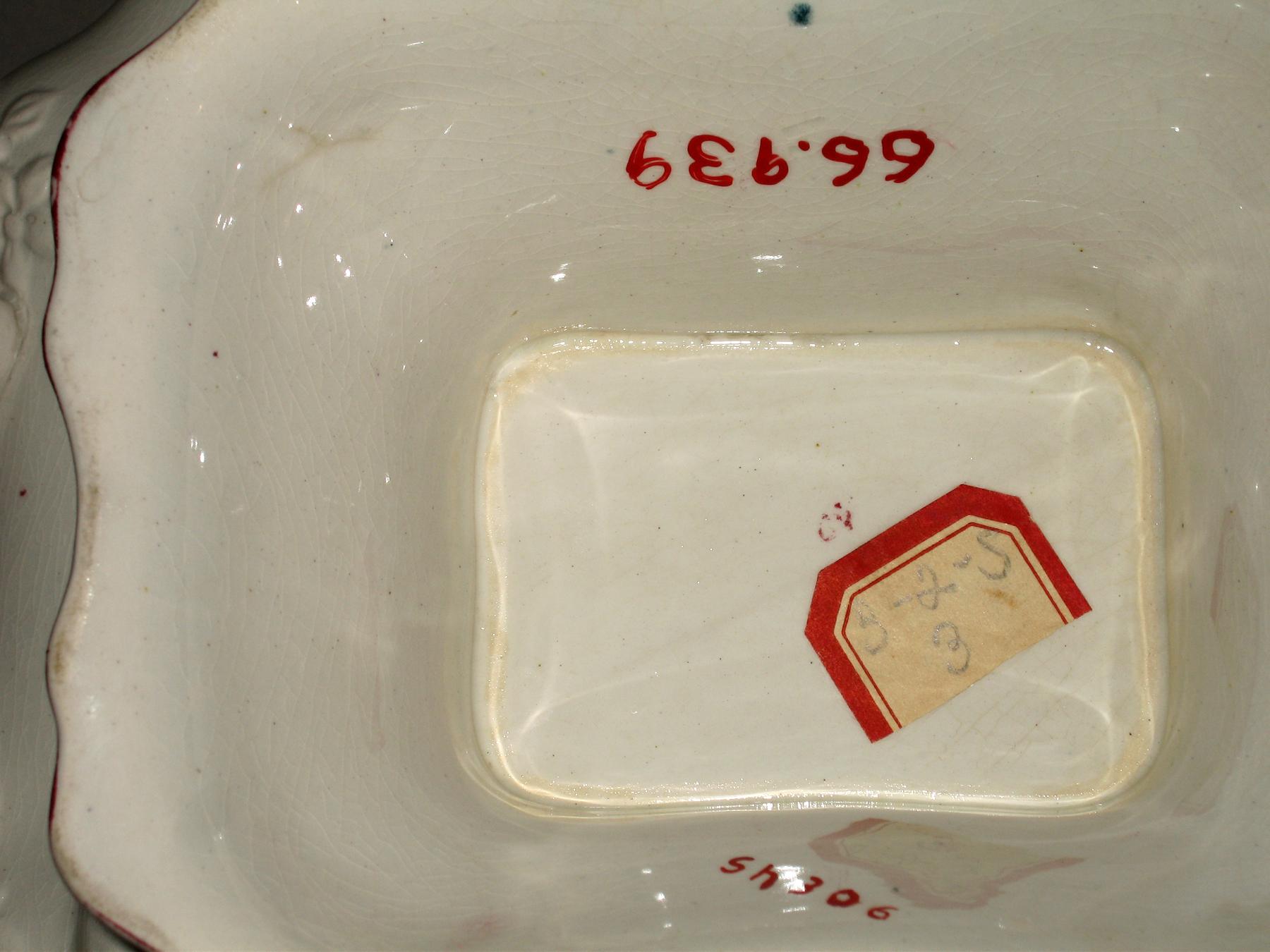 1966.0939 Compote (mark)