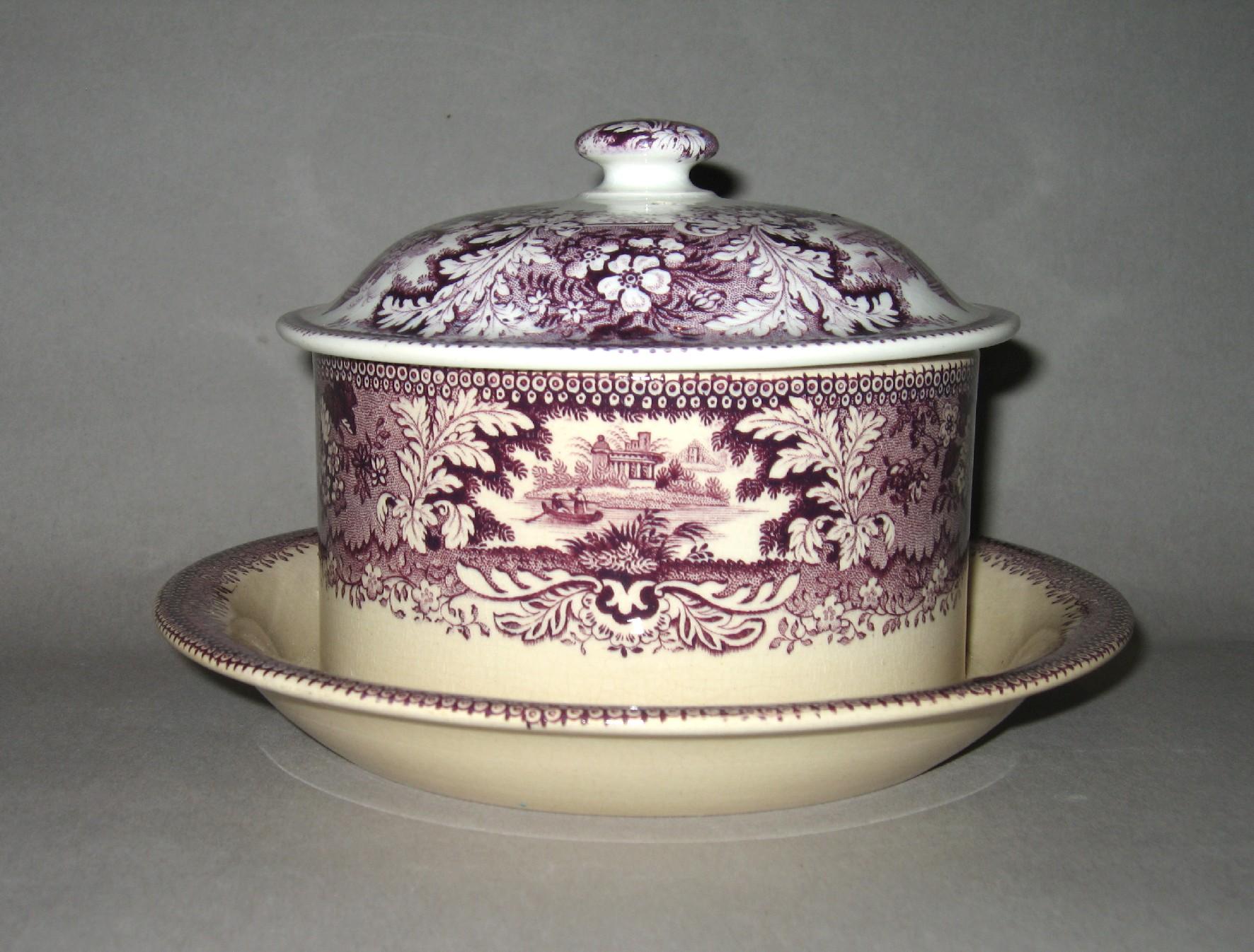 1966.0960 A, B Covered dish