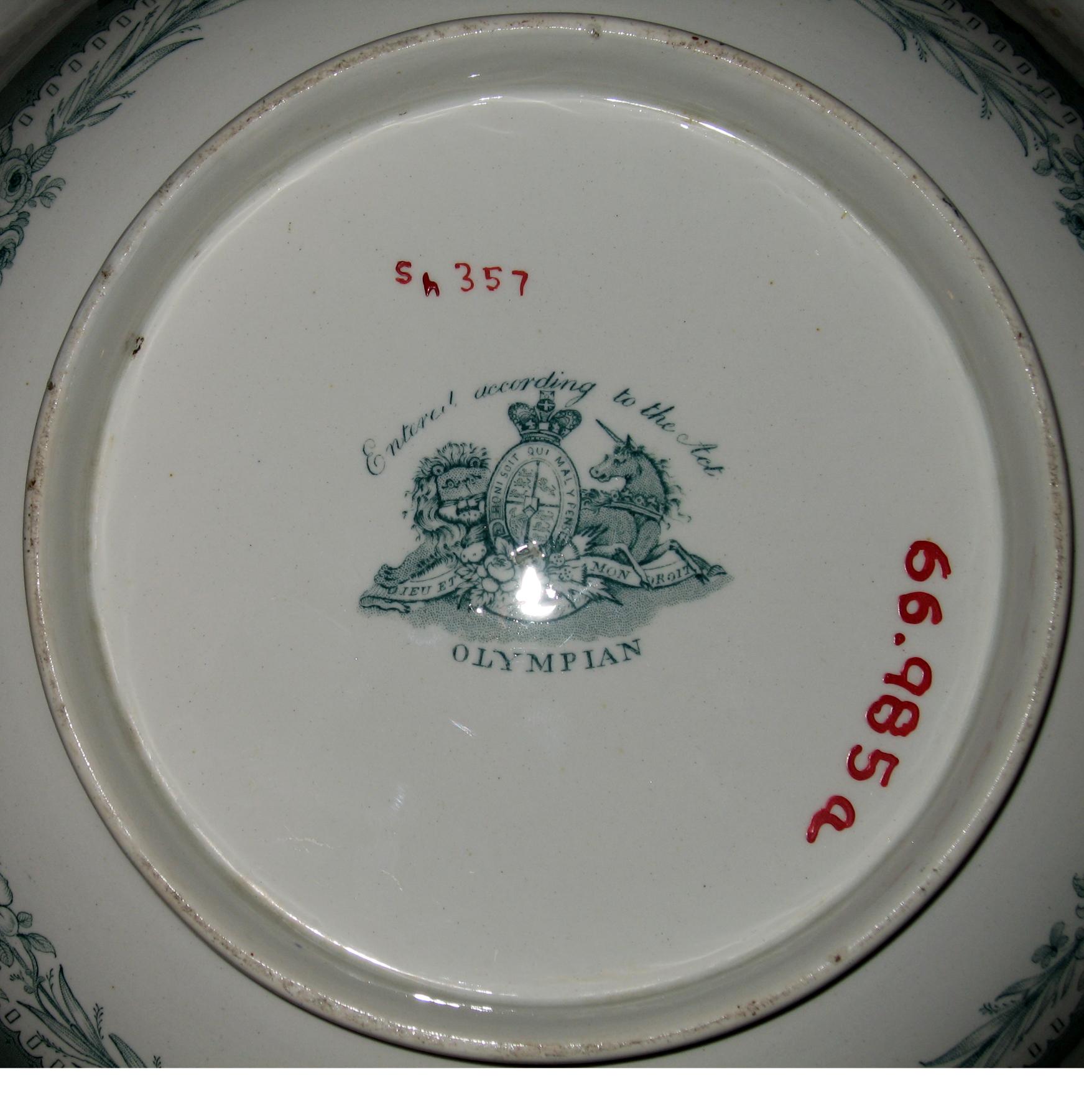 1966.0985 A Bowl or basin (mark)