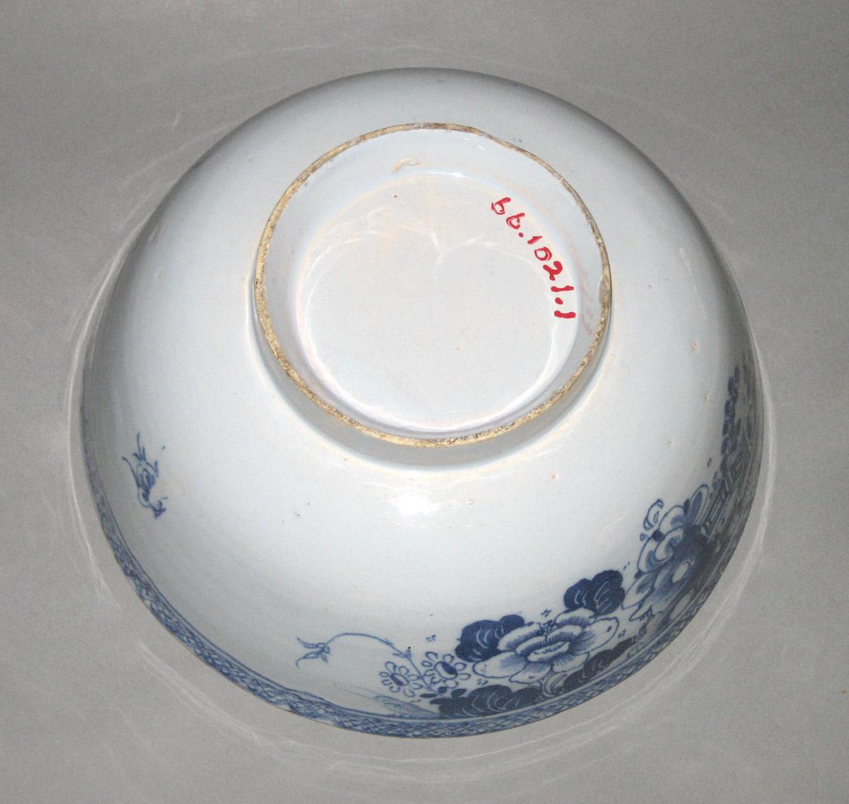 1966.1021.001 Delft strainer or cress bowl bottom