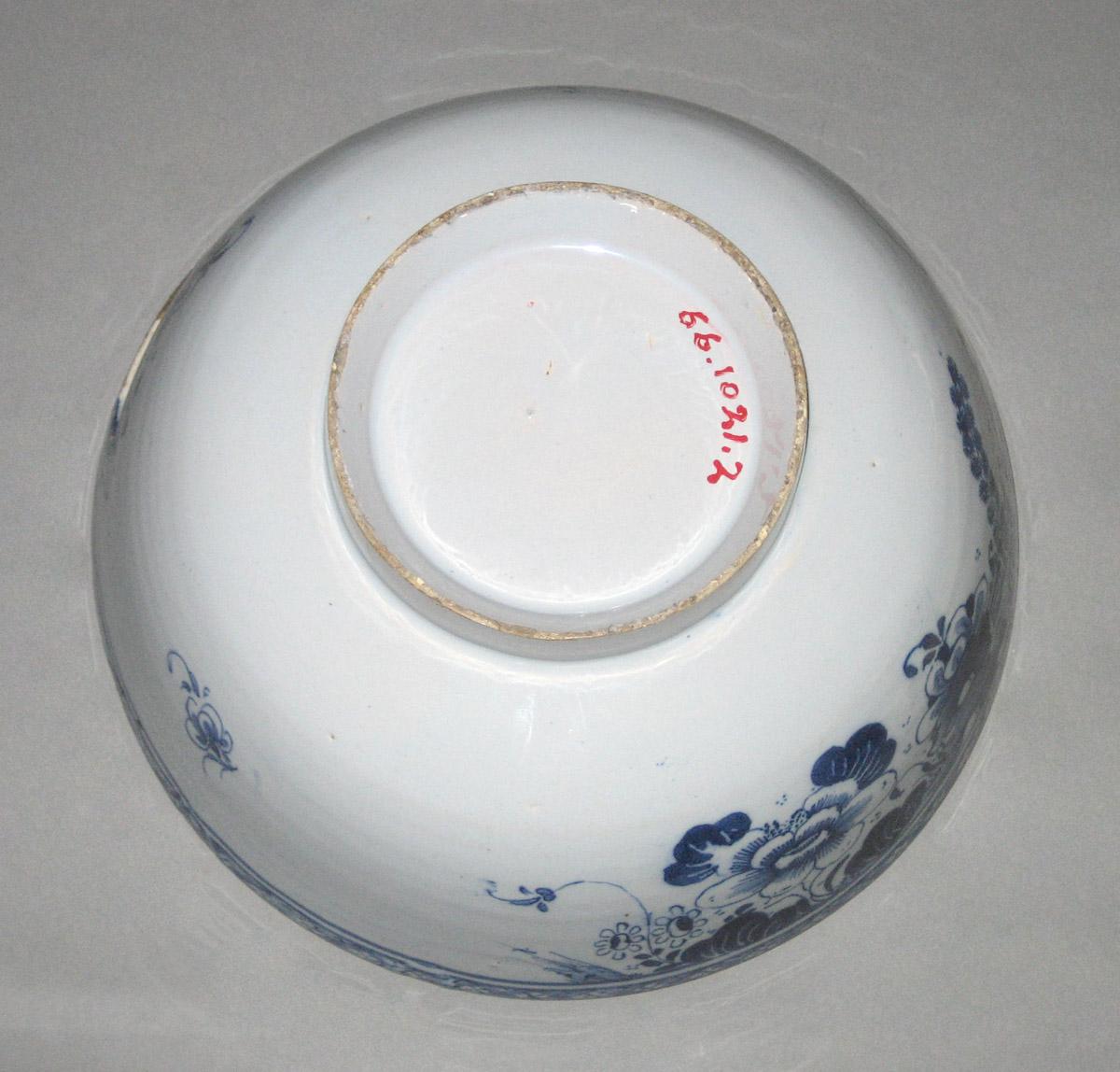 1966.1021.002 Delft strainer or cress bowl bottom
