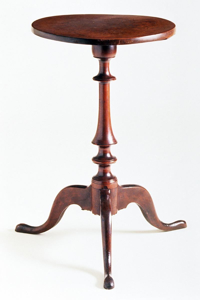 1966.1030 Candlestand