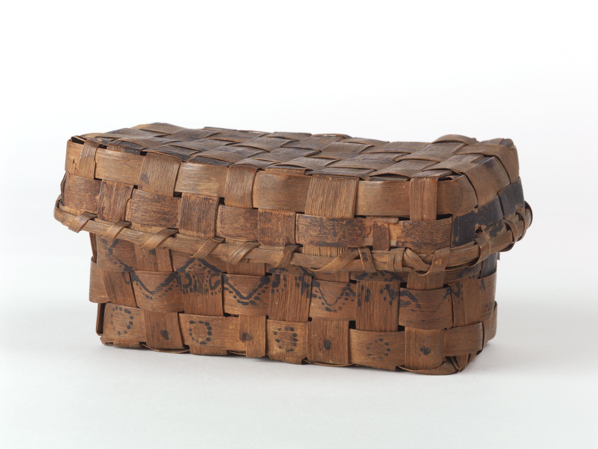 1966.1035 A, B Basket and cover, view 1