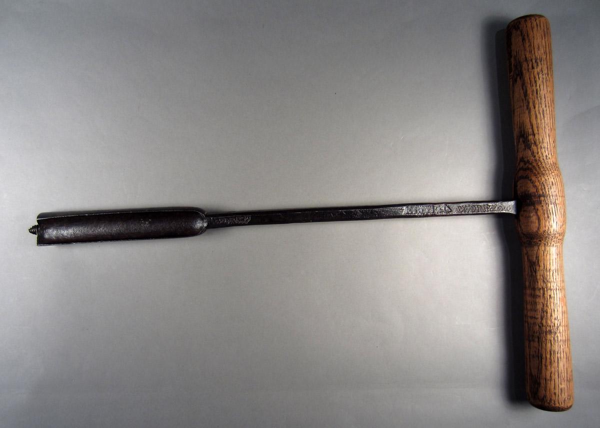 1957.0026.108 A-B Auger, View 2