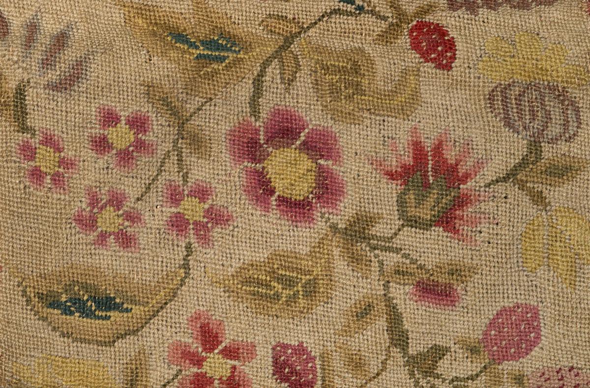 1966.1040 Pocketbook, Pattern Detail 3