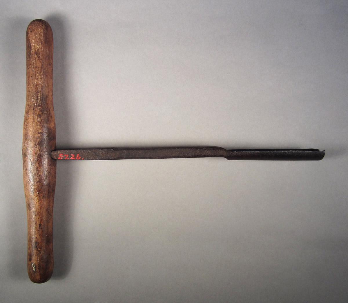 1957.0026.110, Auger, side 2