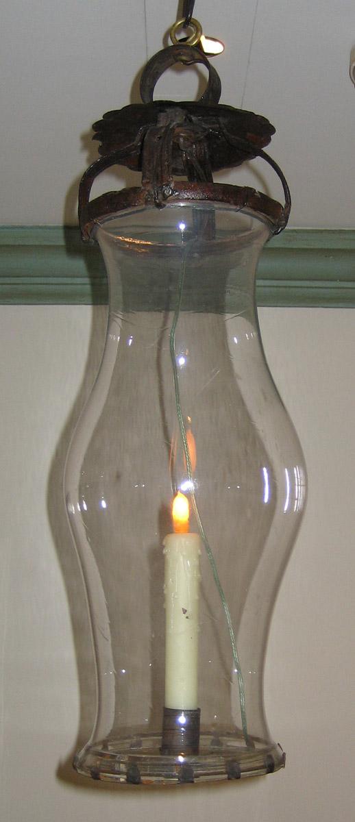 1966.1050 Lamp