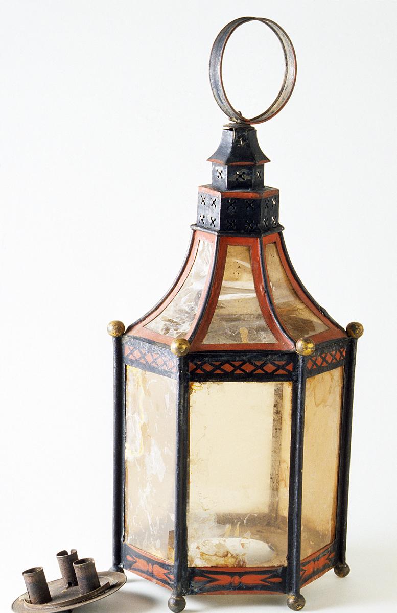 1966.1094 Lantern