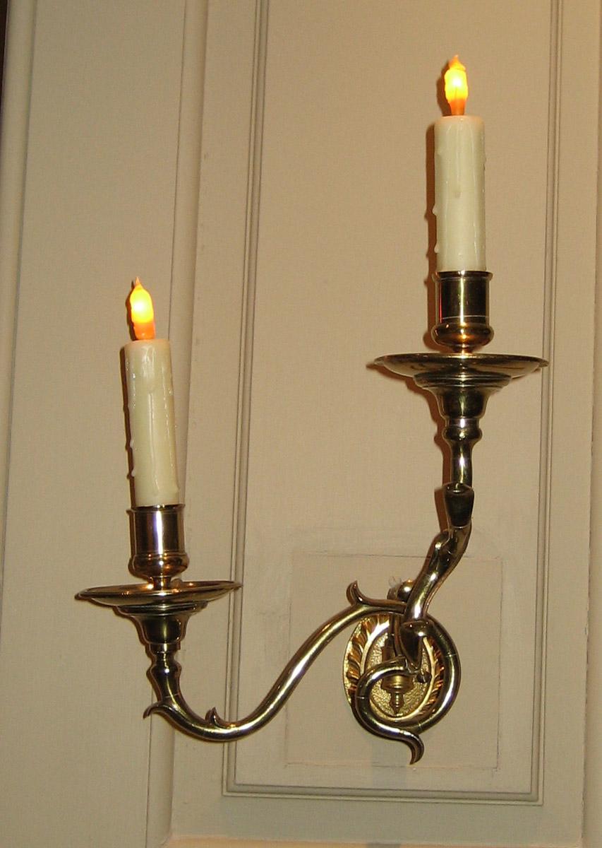 1966.1096.001 Sconce