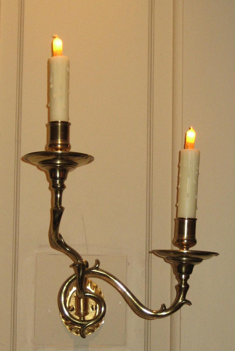 1966.1096.002 Sconce