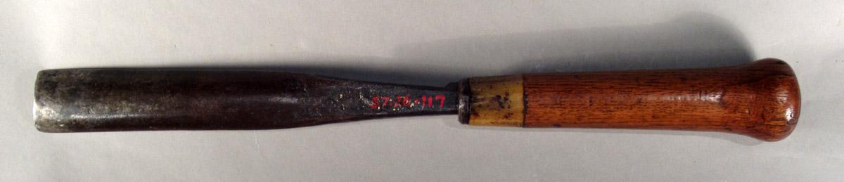 1957.0026.117 Gouge, View 2